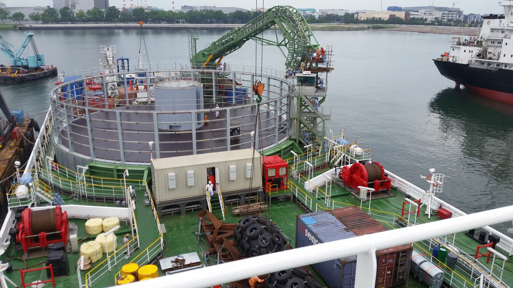 Industrial plant in the field during testing, start-up and functional checks.